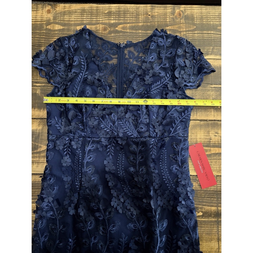 Carmen Marc Valvo Infusion Navy 3D Floral Applique Gown Size 10 NWT $440 - Picture 10 of 13